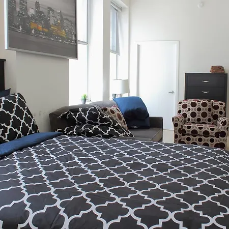 Apartment Millennium Park Three-bedroom 3rd Floor Unit 6 Chicago