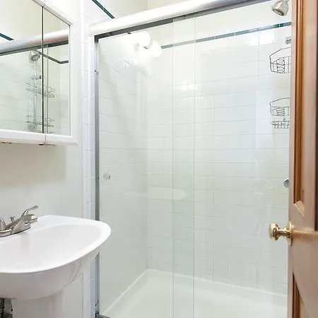 Four-bedroom On N Orchard Street Apt 3 Chicago