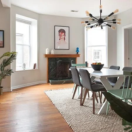 Four-bedroom On N Orchard Street Apt 3 Aparthotel