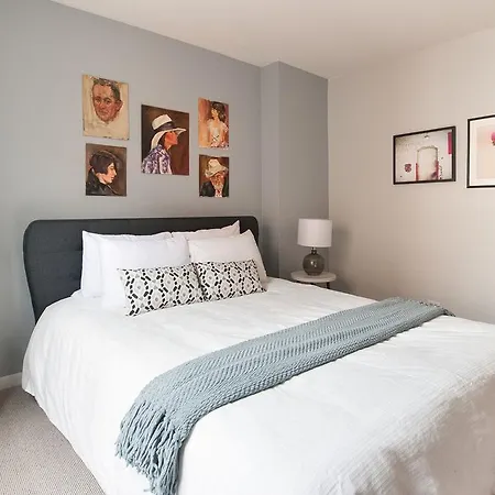 Aparthotel Four-bedroom On N Orchard Street Apt 3 *