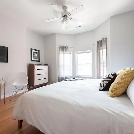 Four-bedroom On N Orchard Street Apt 3 *