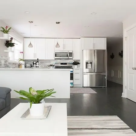 Apartment Modern 2bedroom/2bath Apt *