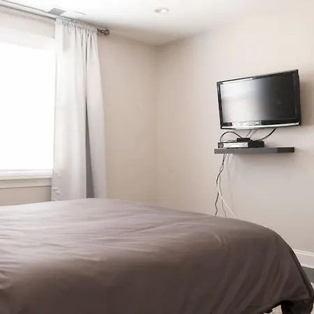 Modern 2bedroom/2bath Apt Apartment