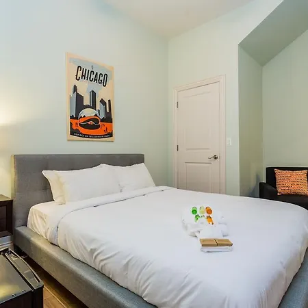 Apartment Studio On W Fullerton Avenue Apt B Chicago