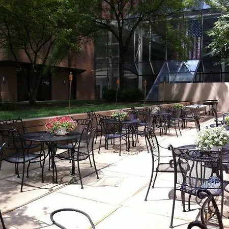 Corporate Suites Network - 233 E. Wacker Aparthotel