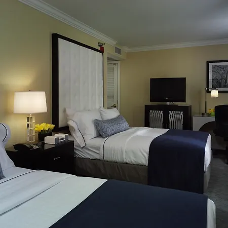 Warwick Allerton Hotel 4*