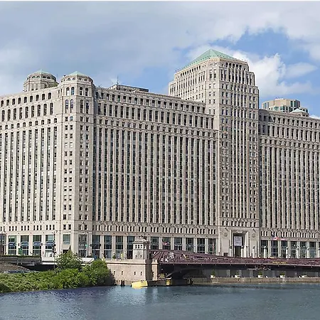 Hampton & Chicago-downtown Hotel 3*
