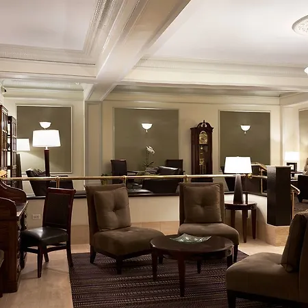 Versey Lincoln Park Hotel 3*