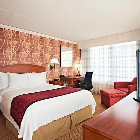 Courtyard Downtown/magnificent Mile 4*