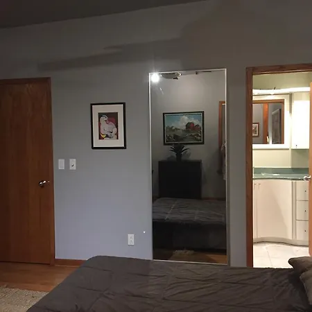 Wicker Park Urban Retreat *