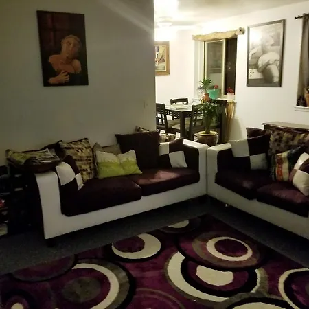 Hollywood Terrace Apartment Chicago