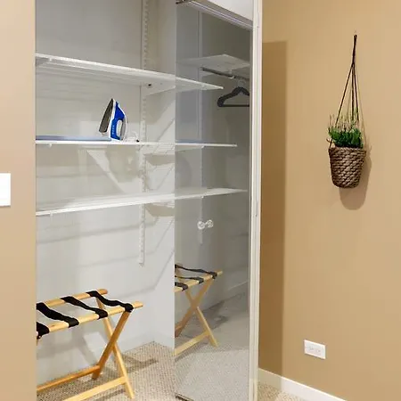 Three-bedroom On W Addison Street Apt 1 Apartment Chicago