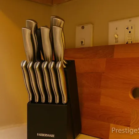 Lake Shore East Apartment