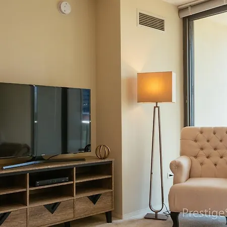Lake Shore East Apartment