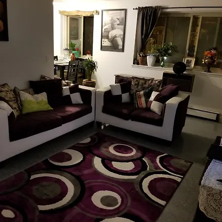 Hollywood Terrace Apartment *