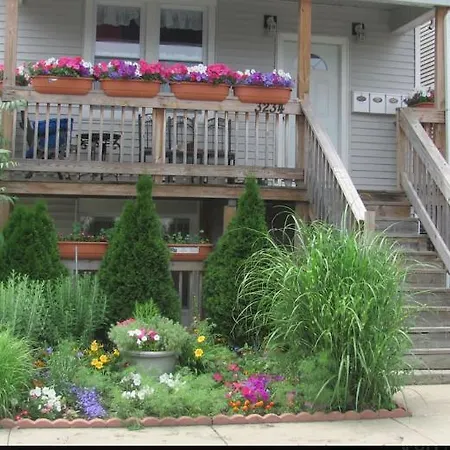 Beautiful 2 Bedroom Chicago
