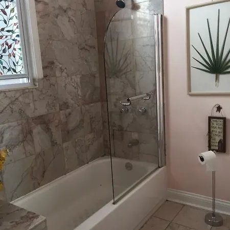Apartment Beautiful 2 Bedroom Chicago