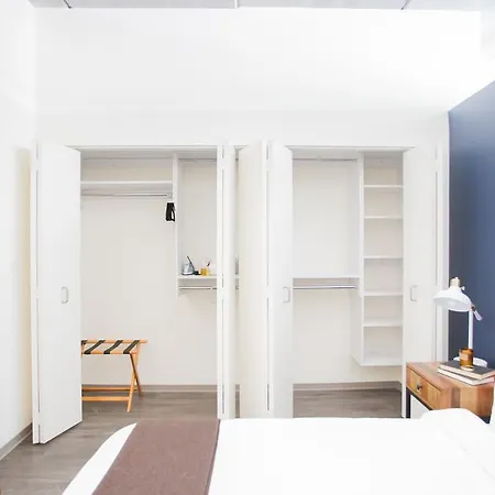 One-bedroom On N Milwaukee Avenue Apt 402 * Chicago