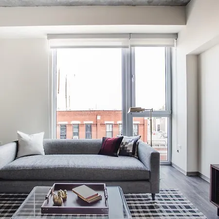 One-bedroom On N Milwaukee Avenue Apt 402 Apartment Chicago