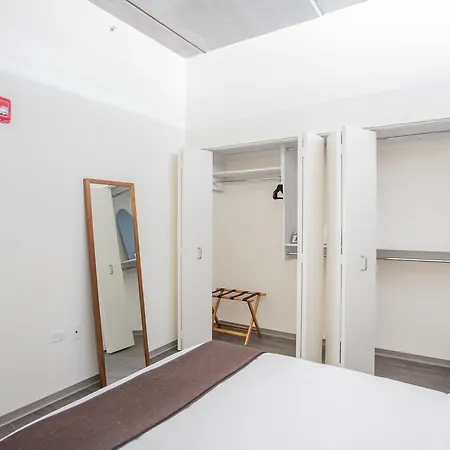 One-bedroom On N Milwaukee Avenue Apt 402 Apartment