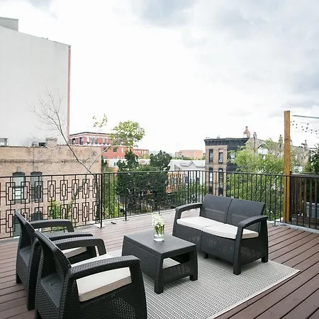 Sonder — Burton Place 4* Chicago