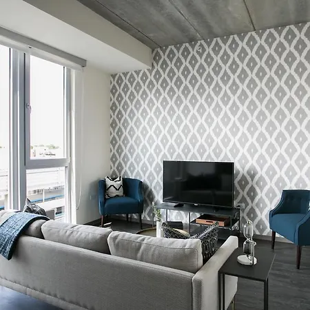 One-bedroom On N Milwaukee Ave Apt 408 Chicago