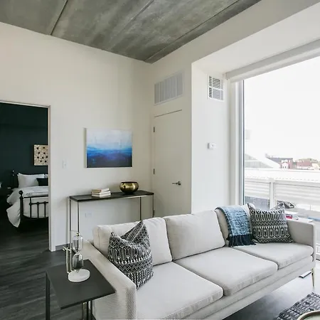 Apartment One-bedroom On N Milwaukee Ave Apt 408 Chicago