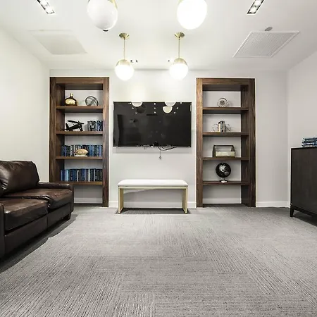 Skyblue Apartment Chicago