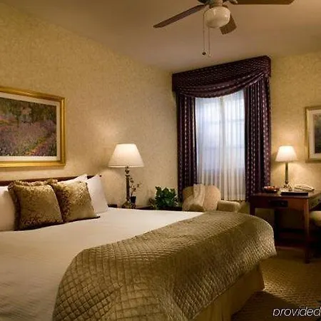 Hotel Majestic Chicago