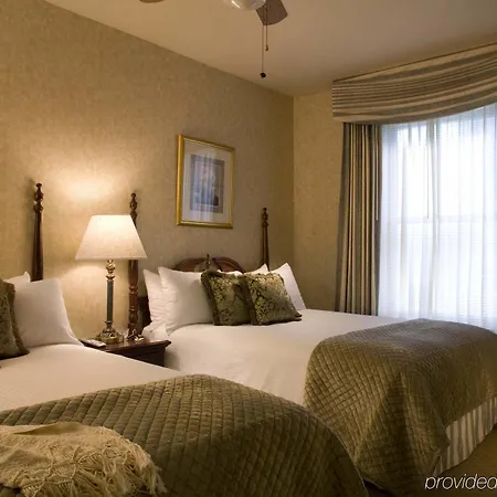 Hotel Majestic Chicago