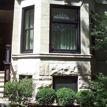 Chicago On Newport *