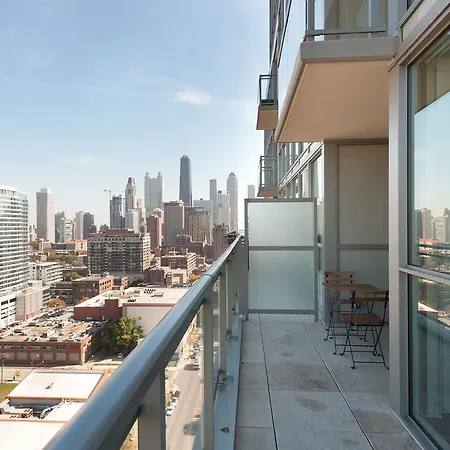 Apartment Two-bedroom On N Hudson Avenue Apt 2206