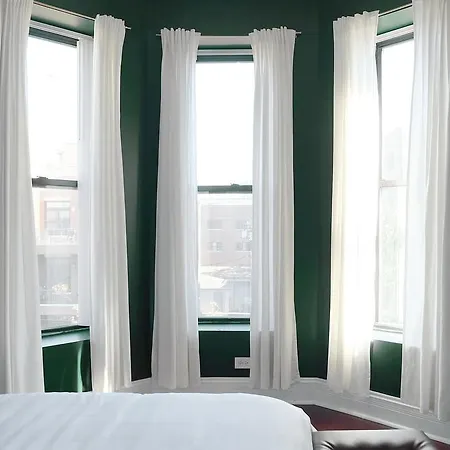 Two-bedroom On N May Street Apt 3f * Chicago