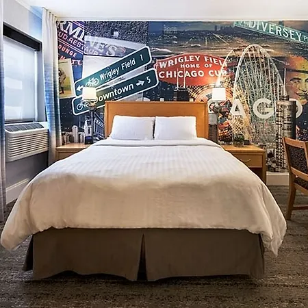 Hotel Versey Lincoln Park