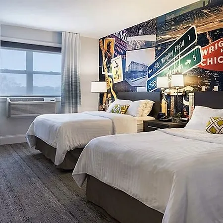 Versey Lincoln Park Hotel