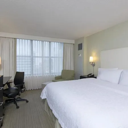 Hampton Downtown/magnificent Mile Hotel