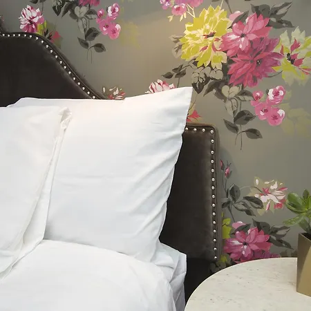 Wicker Park Bed & Breakfast Chicago