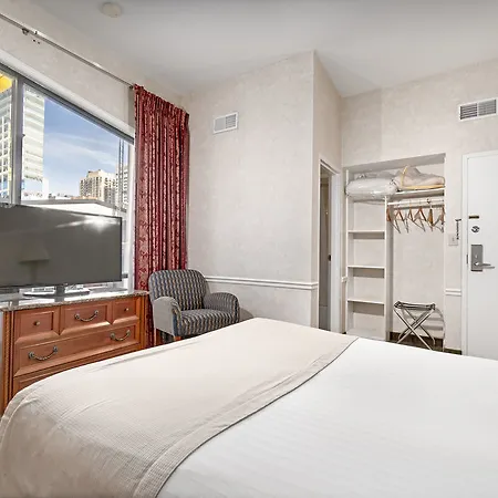 Ohio House 3* Chicago