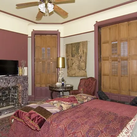 Bed & Breakfast Welcome Manor 5*