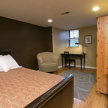 Wicker Park Bed & Breakfast