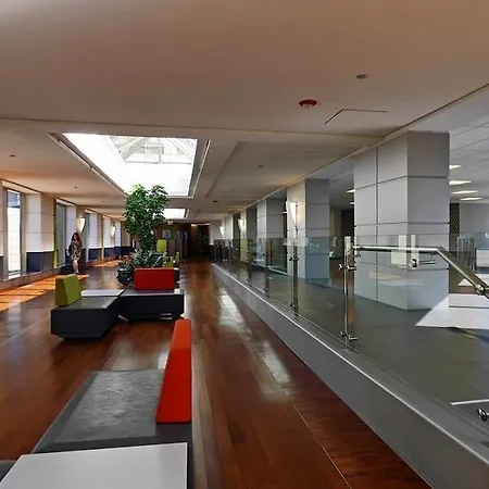 Aparthotel Corporate Suites Network - 555 W. Madison Chicago