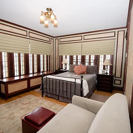 Lang House B&B - Chicago Bed & Breakfast Chicago
