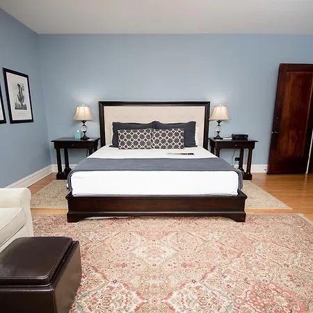 Lang House B&B - Chicago Bed & Breakfast 4*