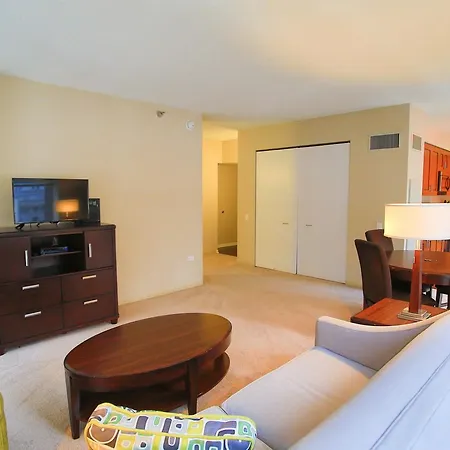 Apartment 215 West Washington *