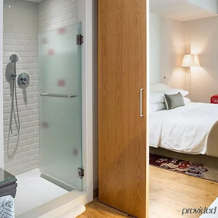 Sports Illustrated Hotel 4*