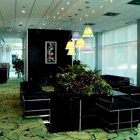Le Meridien Essex Hotel 4*