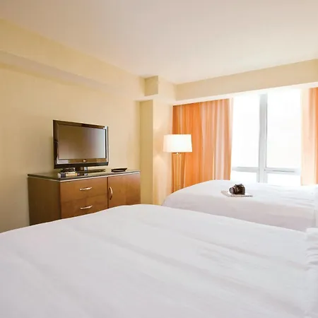 Le Meridien Essex Hotel 4*