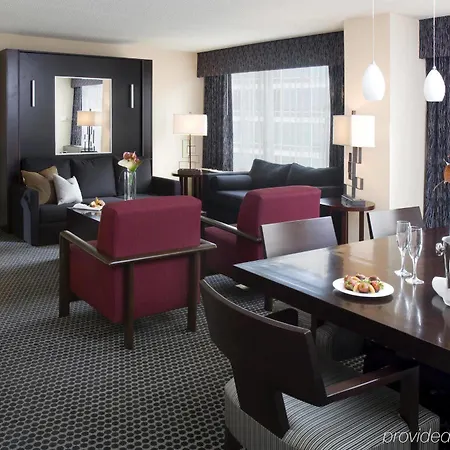 Doubletree By Hilton Magnificent Mile 4*