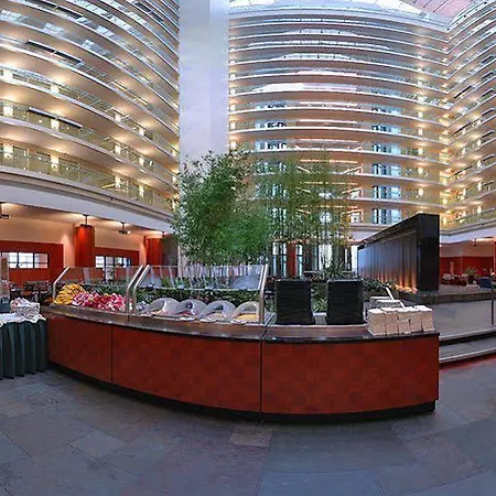 Embassy By Hilton Downtown Magnificent Mile Hotel 4*