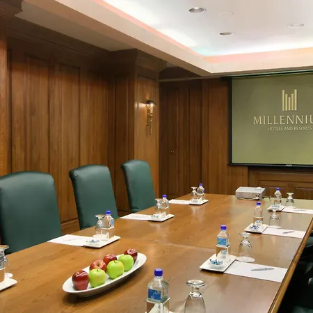 Millennium Knickerbocker Hotel 4*